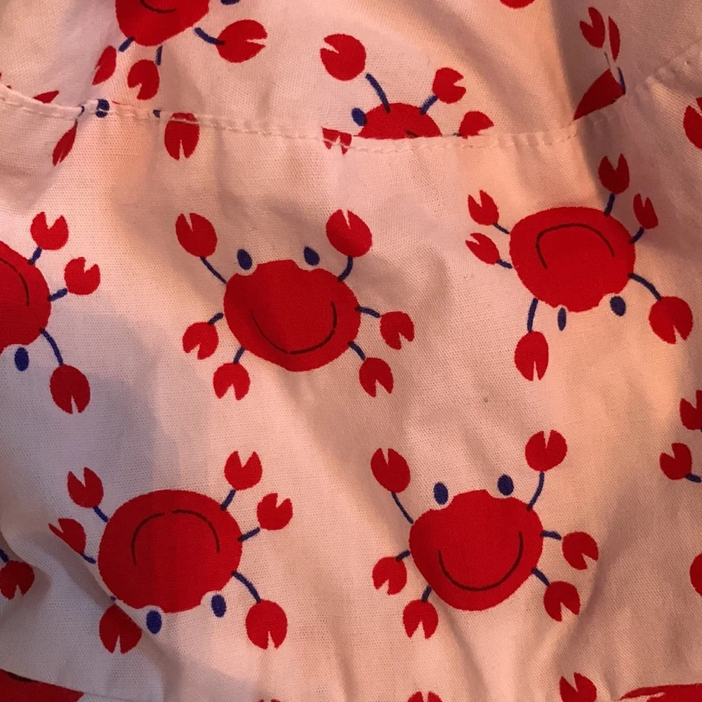 Little Wishes Playful Red Crab Design on White Bucket Sun Hat 0+ NWOT